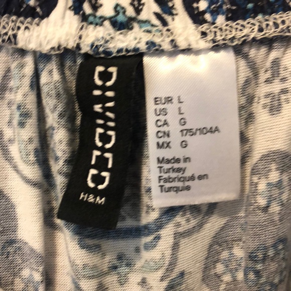 Off the shoulder semi-cropped top! - Picture 3 of 4